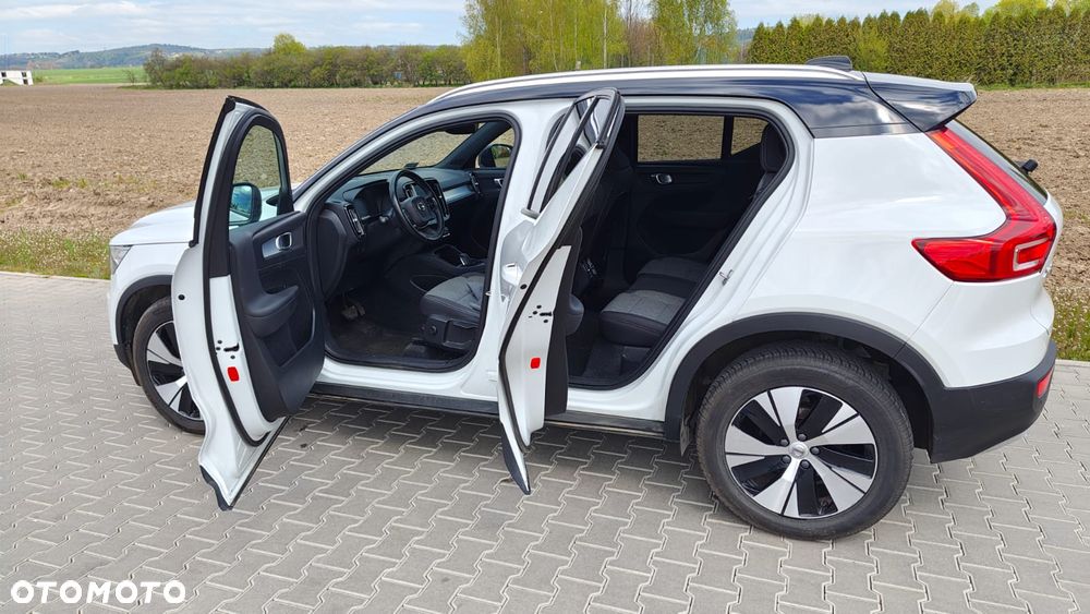 Volvo XC 40 T3 Momentum Pro - 11