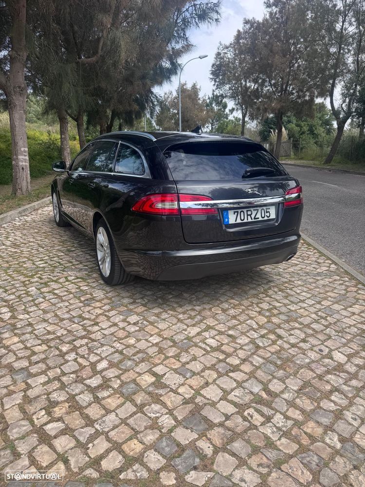 Jaguar XF Sportbrake 2.2 - 8