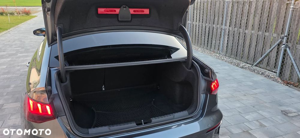 Audi A3 Limousine 35 TFSI S tronic S line - 9