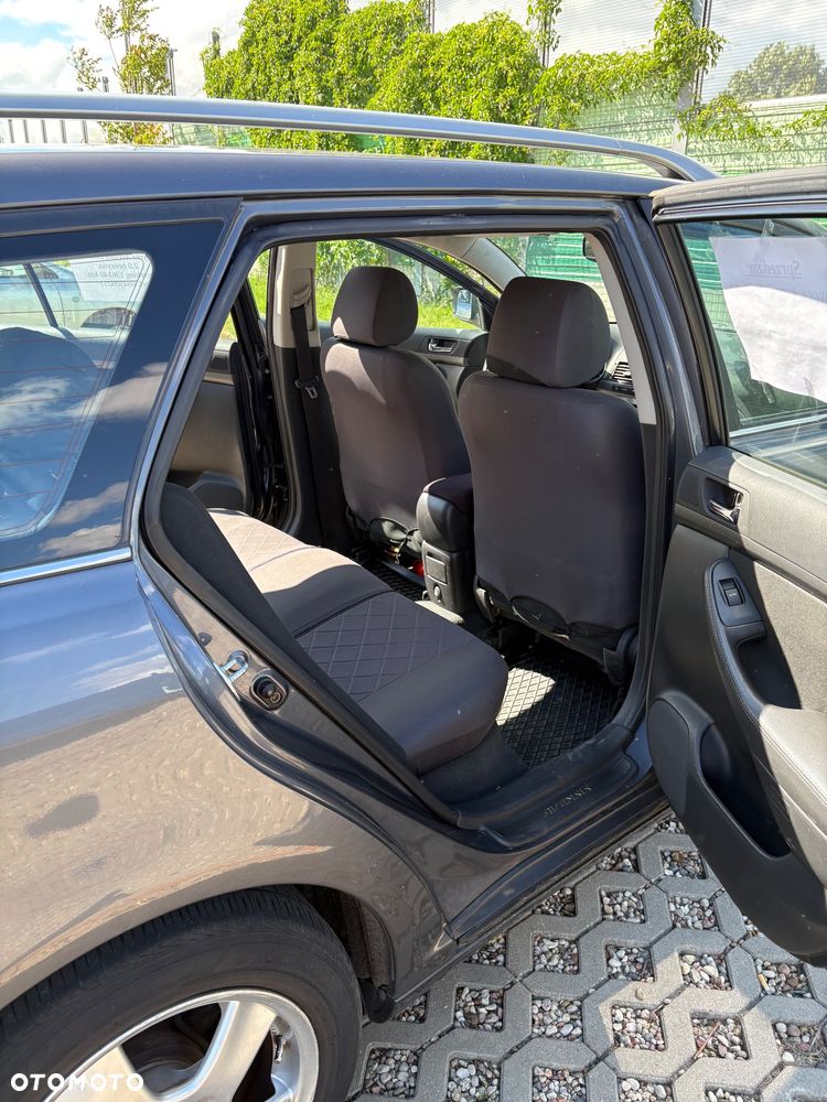 Toyota Avensis 2.0 VVT-i Sol - 8