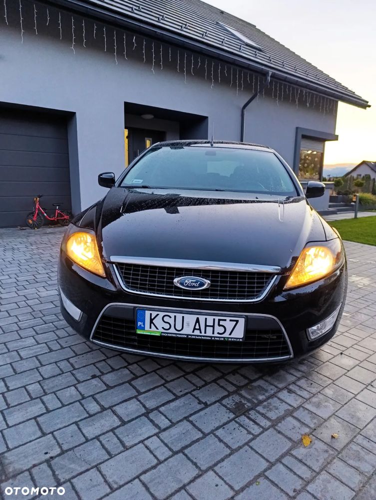 Ford Mondeo 2.0 Ambiente - 1