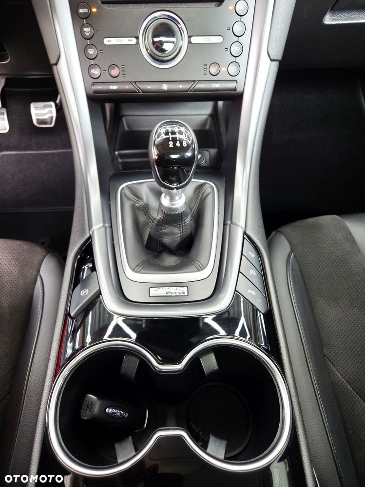 Ford Mondeo - 24