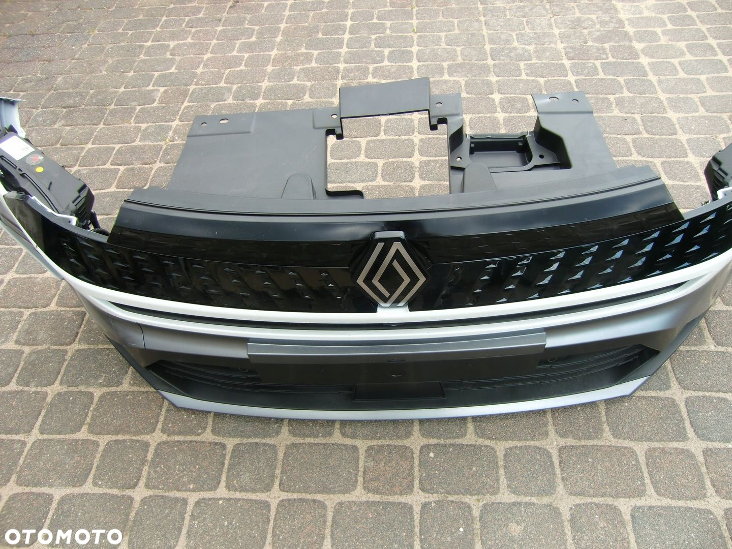 ZDERZAK RENAULT CAPTUR II E TECH 6XPDC - 7