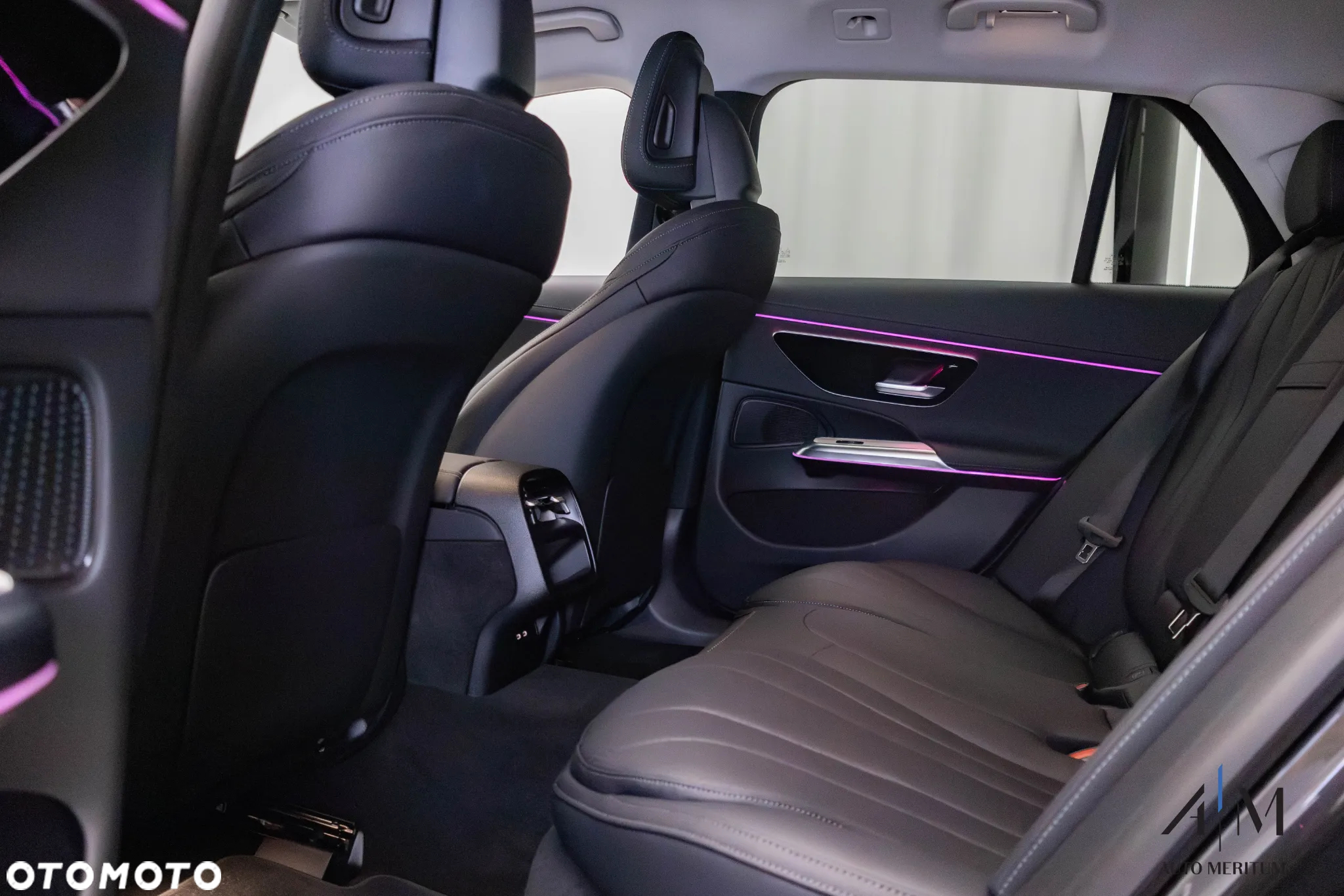 Mercedes-Benz Klasa E 220 d T 4Matic All-Terrain 9G-TRONIC - 22