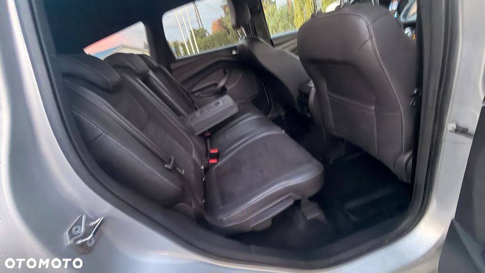 Ford Kuga - 13