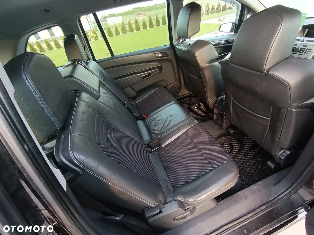 Opel Zafira OPC - 11