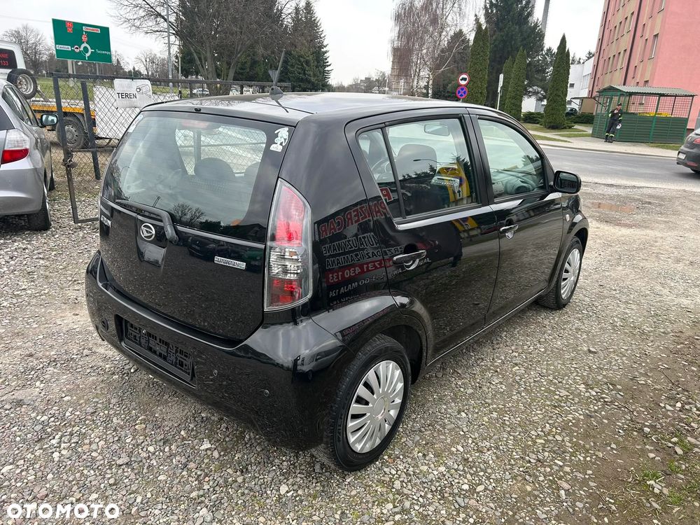 Daihatsu Sirion 1.3 - 4