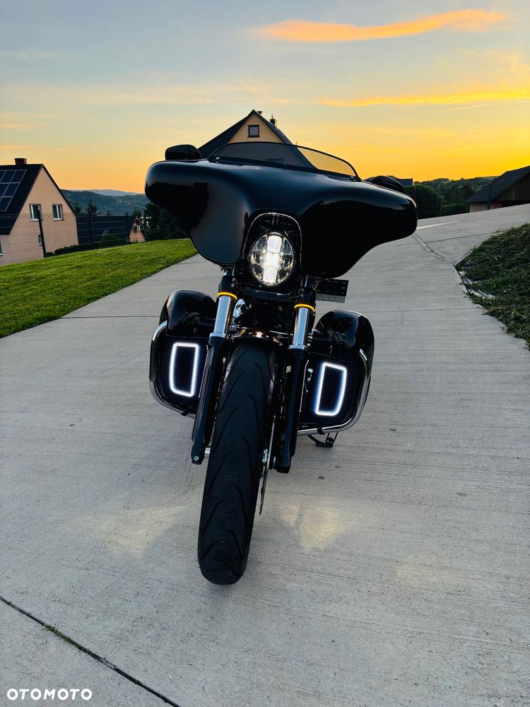 Harley-Davidson Softail Breakout - 14