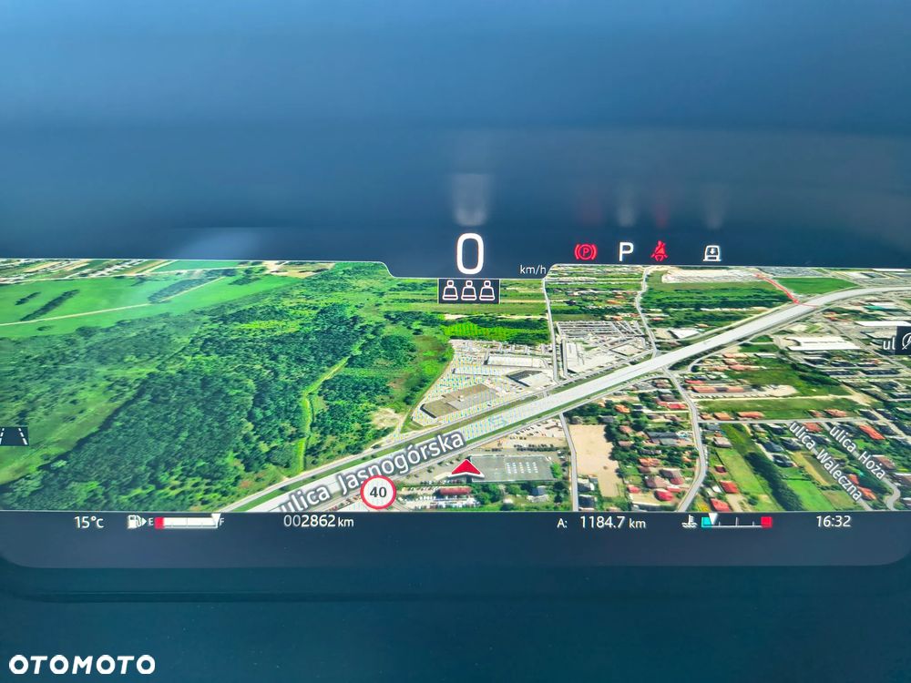 Land Rover Defender - 19