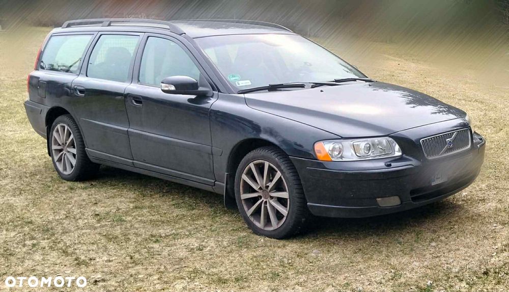 Volvo V70 D5 AWD Momentum - 1