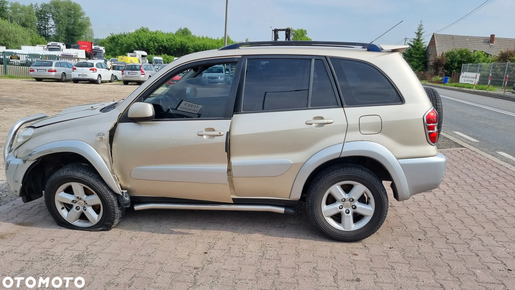 Toyota RAV4 2.0 D-4D 4x4 - 27