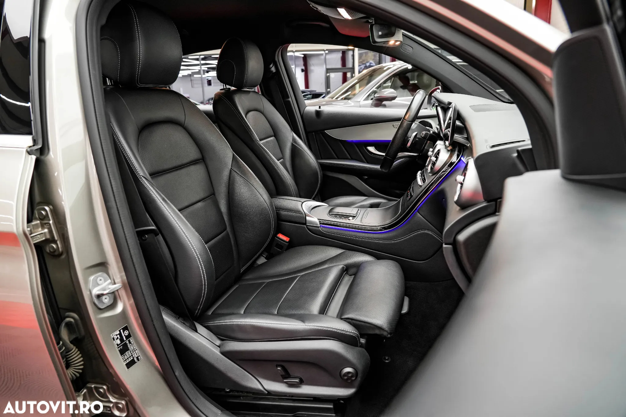 Mercedes-Benz GLC Coupe 200 d 4Matic 9G-TRONIC AMG Line - 11