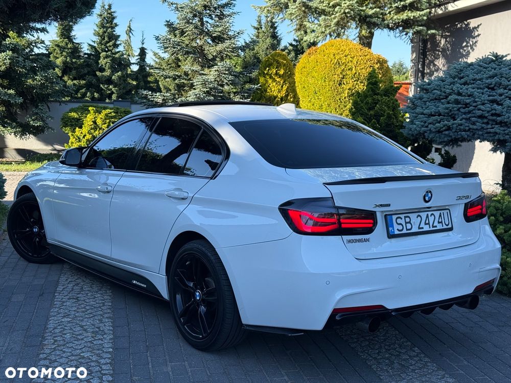 BMW Seria 3 328i xDrive Sport-Aut Luxury Line - 10