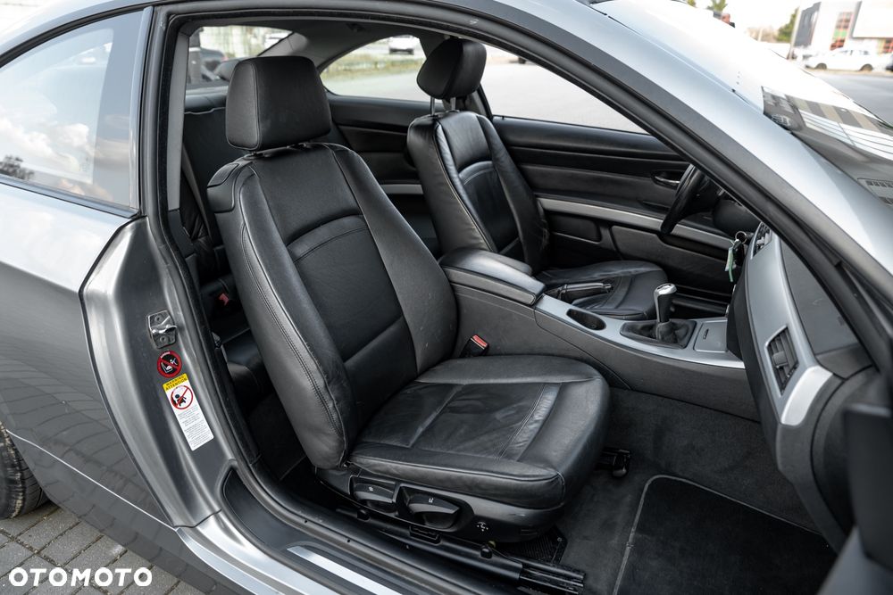 BMW Seria 3 320d DPF - 25