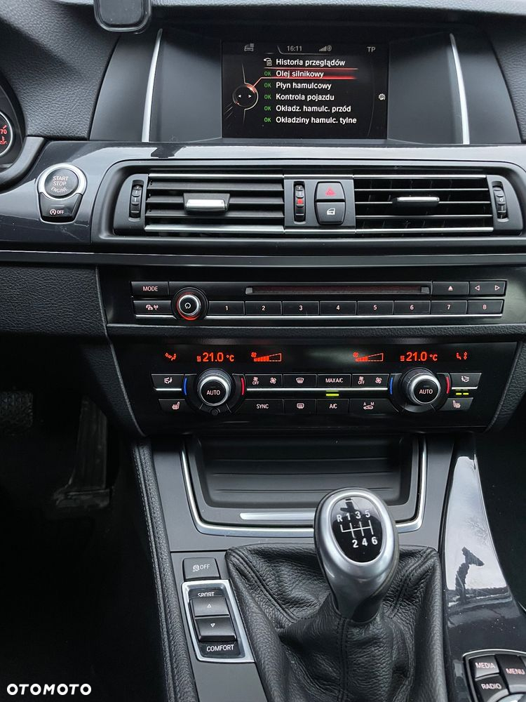 BMW Seria 5 528i - 13