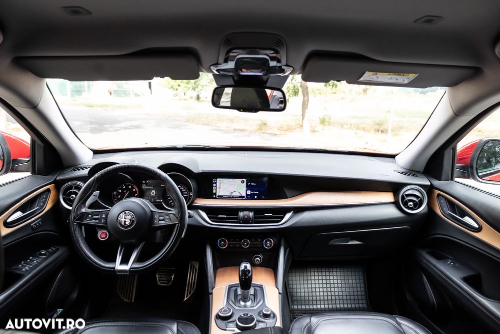 Alfa Romeo Stelvio - 13
