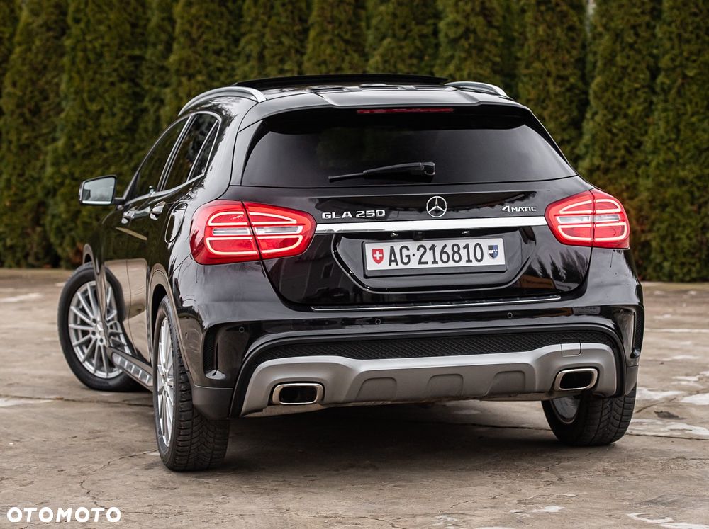 Mercedes-Benz GLA 250 4Matic 7G-DCT AMG Line - 6