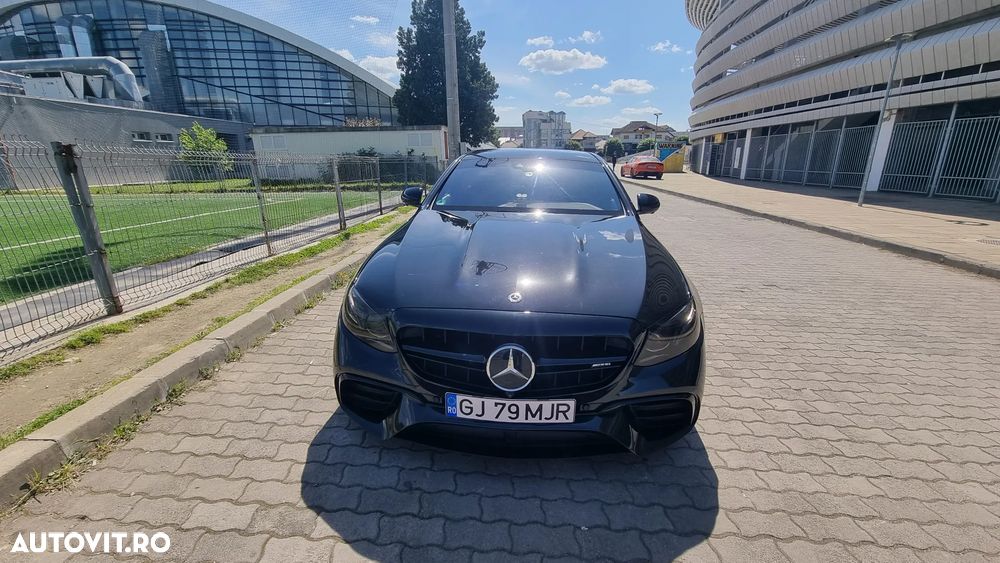 Mercedes-Benz E - 15