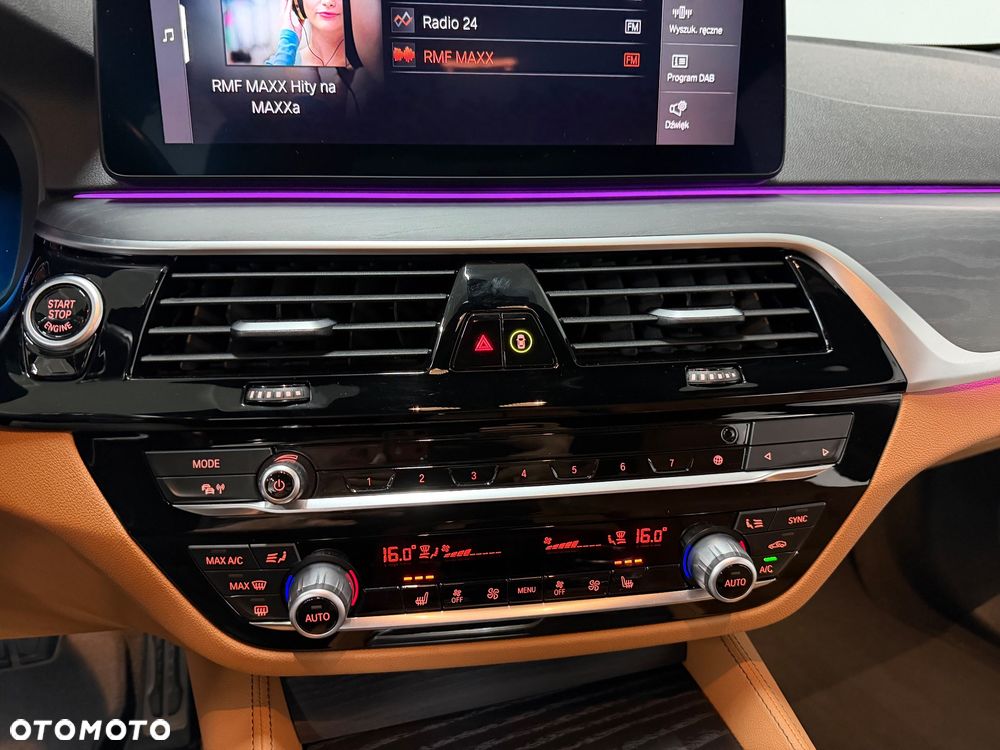 BMW Seria 5 520d xDrive MHEV M Sport sport - 32