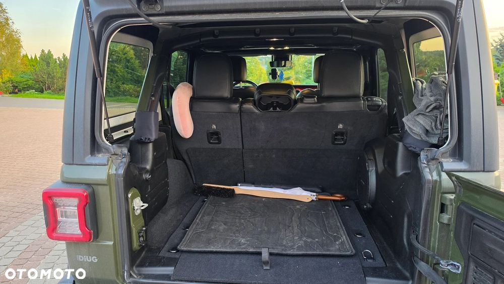 Jeep Wrangler - 5