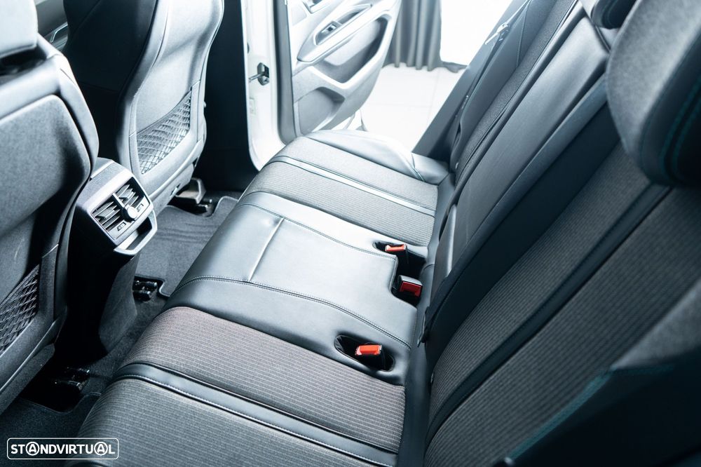 Peugeot 3008 1.6 Hybrid Allure Pack e-EAT8 - 17