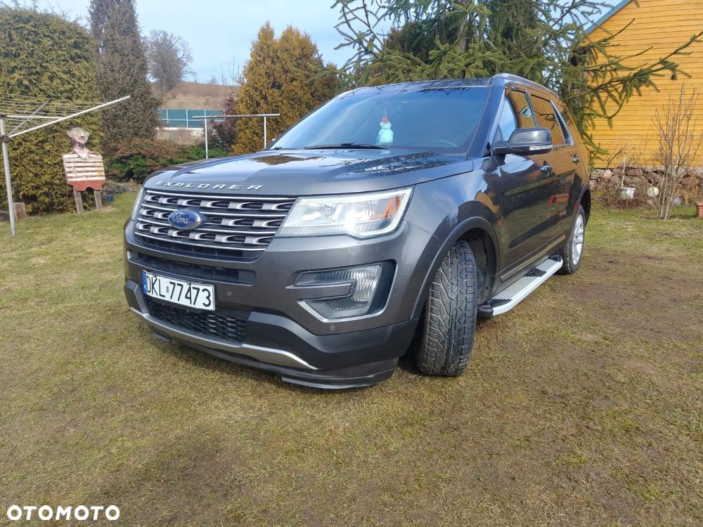 Ford Explorer - 2