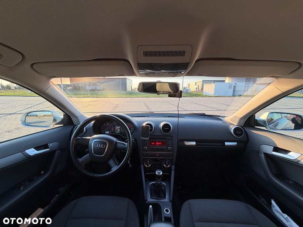 Audi A3 Sportback 2.0 TDI Ambiente - 10