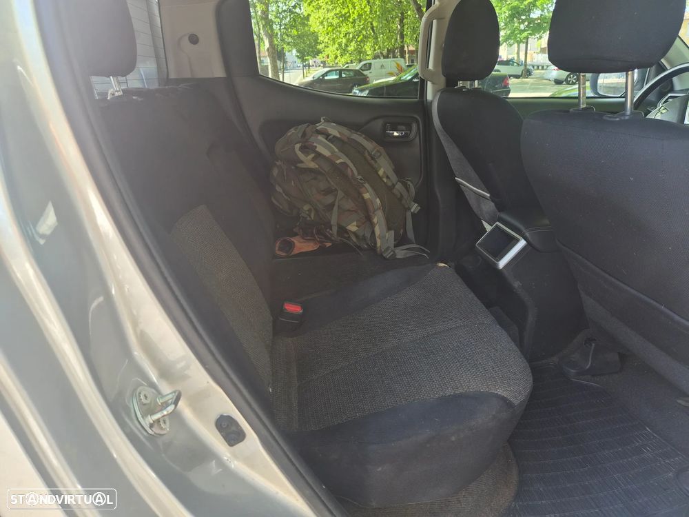 Mitsubishi L200 2.3 DI-D Strakar Club Connect Edition 4WD - 15