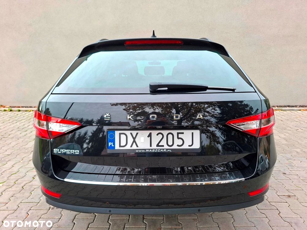 Skoda Superb 2.0 TDI DSG Premium Edition - 6