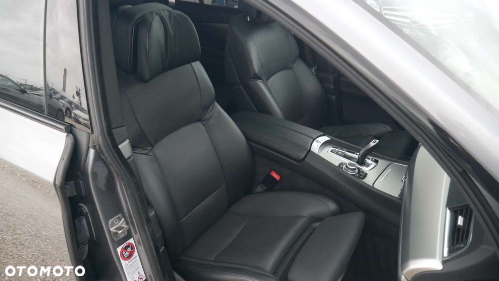 BMW 5GT - 15