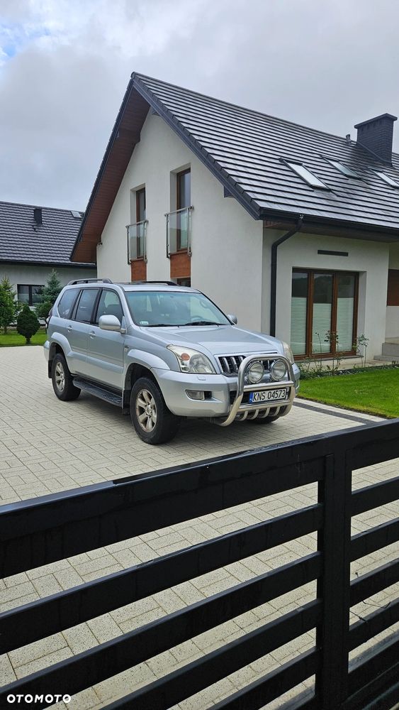Toyota Land Cruiser - 2