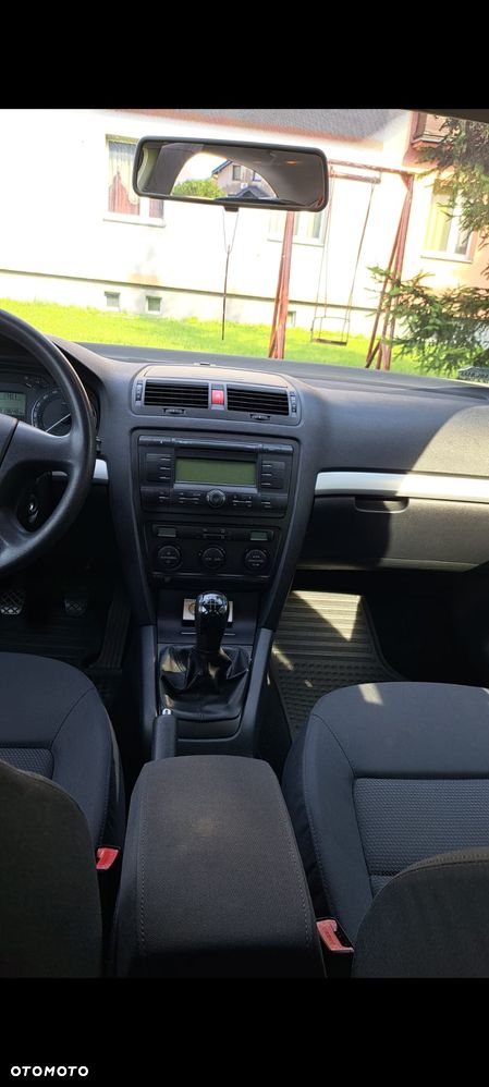Skoda Octavia 1.6 FSI Ambiente - 3
