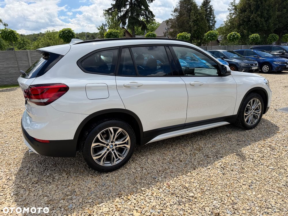 BMW X1 xDrive20d Sport Line - 6