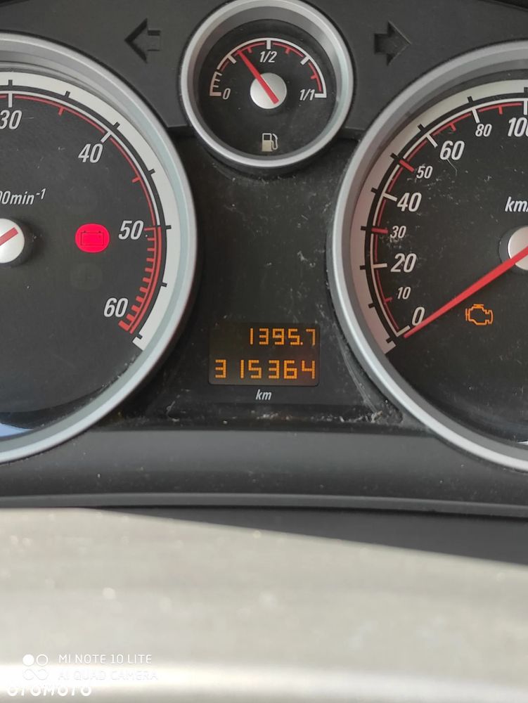 Opel Astra 1.9 CDTI Cosmo - 27