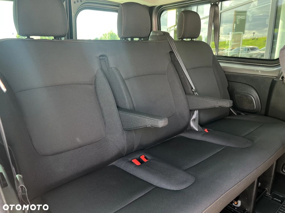 Renault Trafic Grand 1.6 dCi - 22
