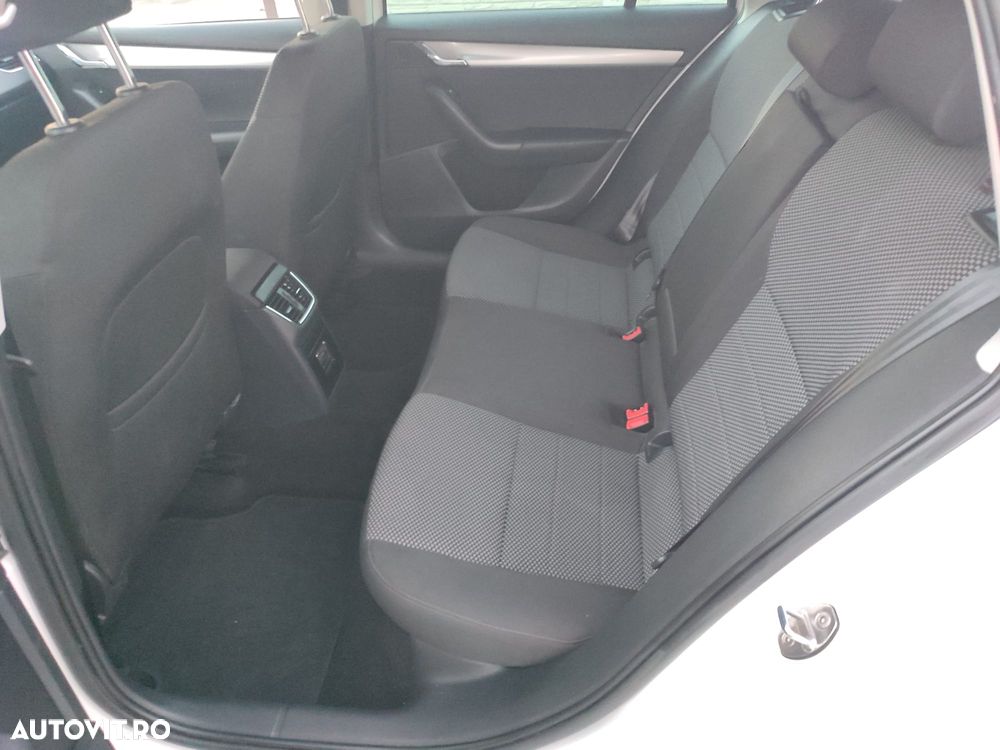 Skoda Octavia - 8