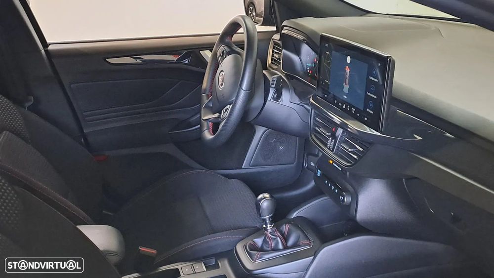 Ford Focus 1.0 EcoBoost MHEV ST-Line - 13