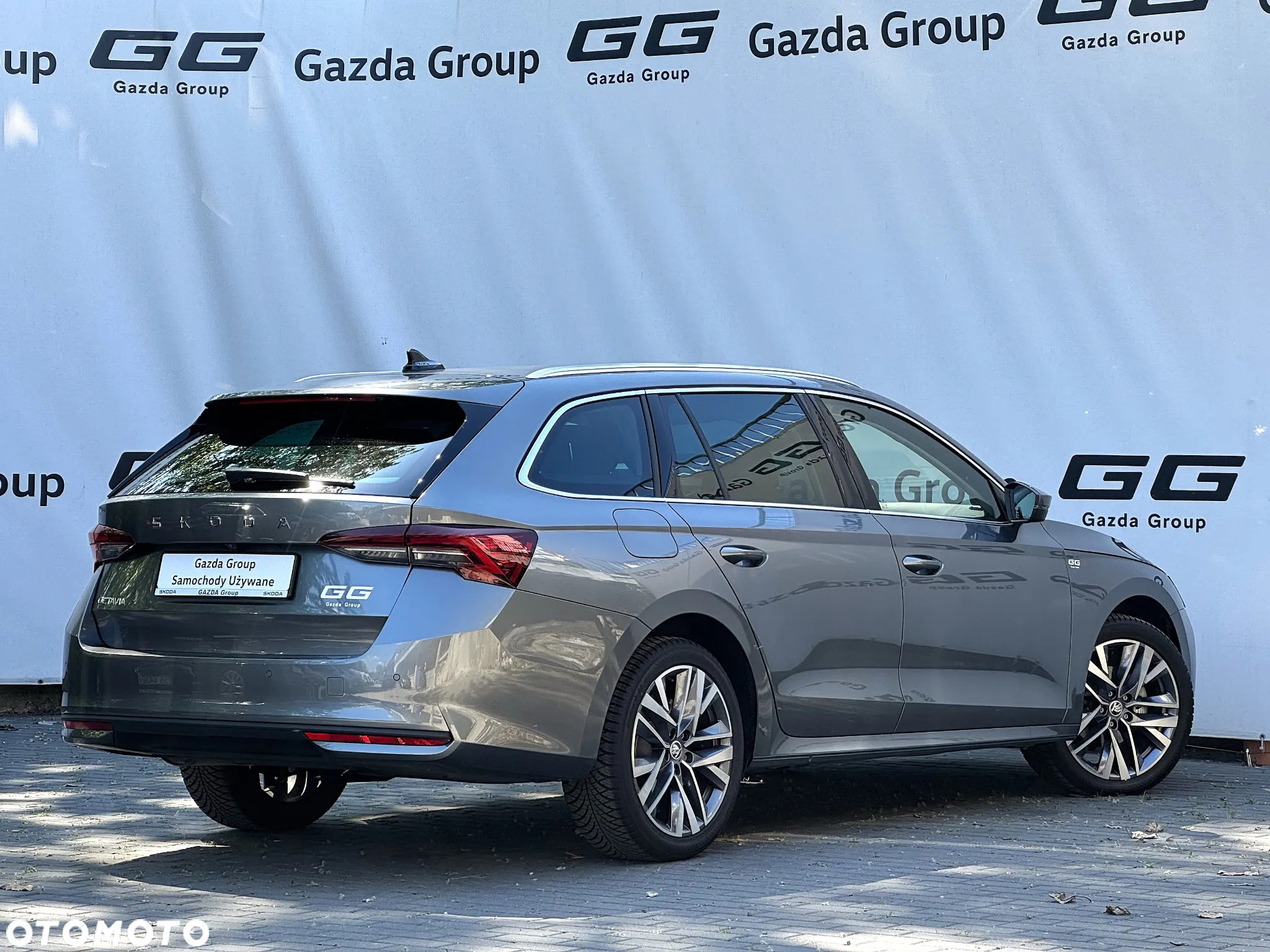 Skoda Octavia Combi 2.0 TDI DSG Selection - 5