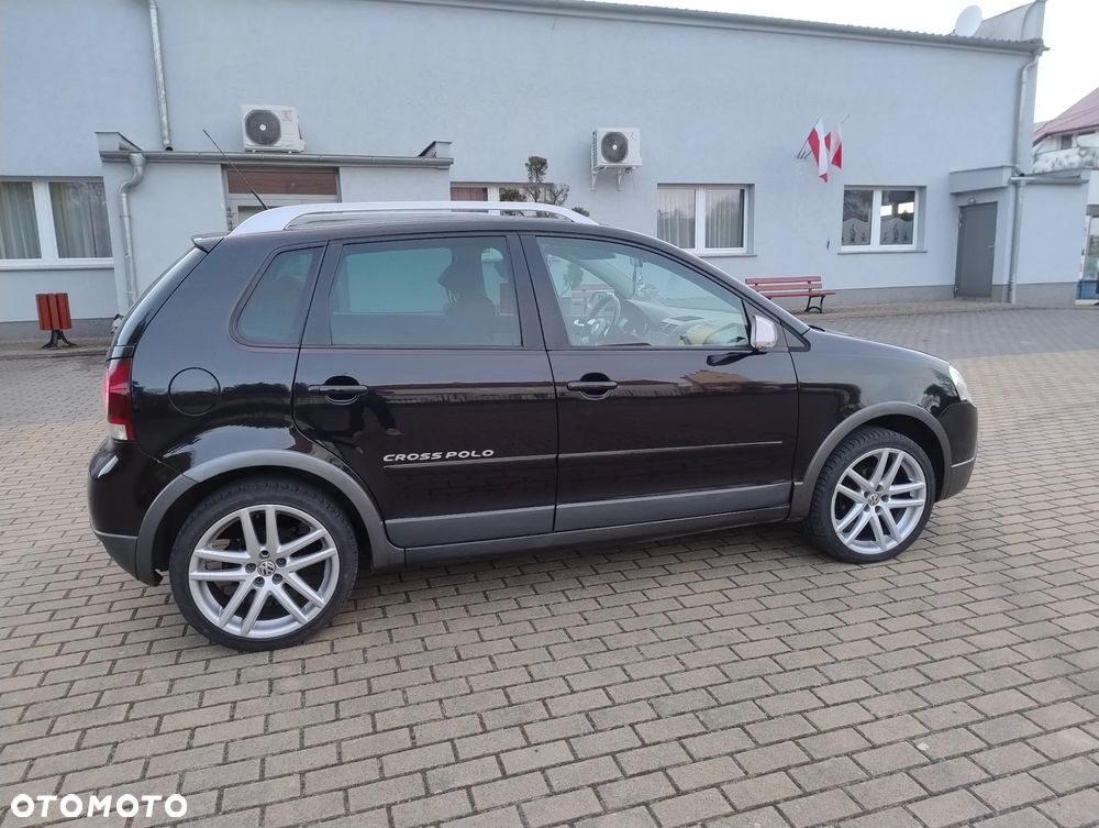 Volkswagen Polo 1.6 Trendline - 12