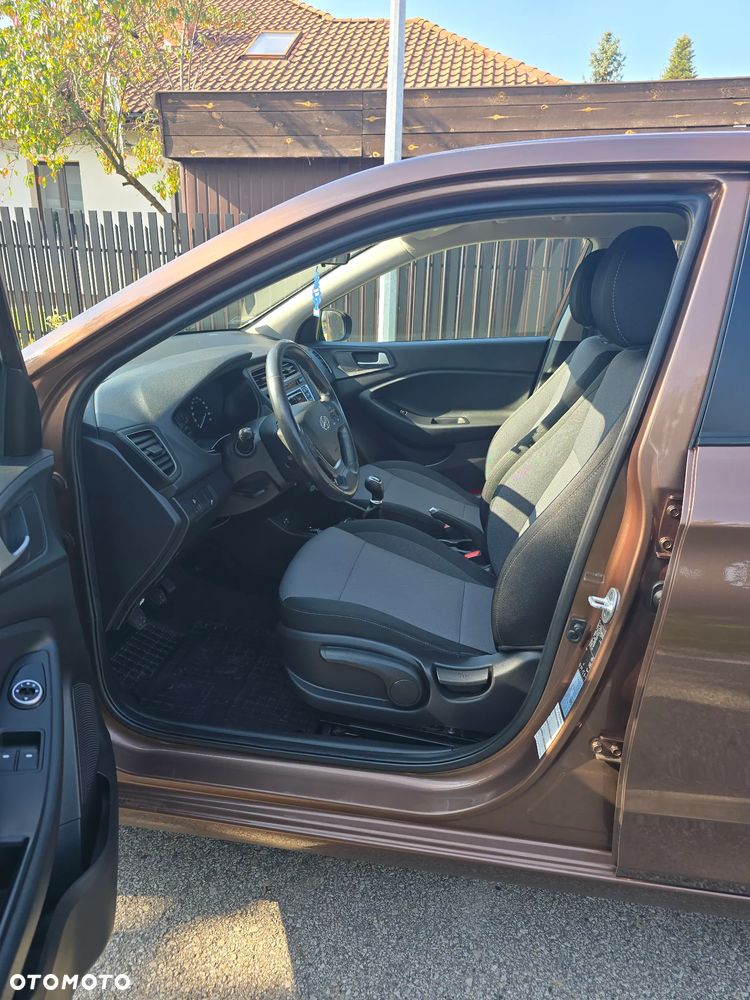 Hyundai i20 - 11