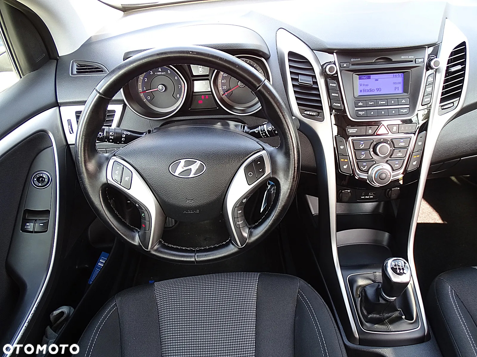 Hyundai i30 i30cw 1.6 Fifa World Cup Edition - 33