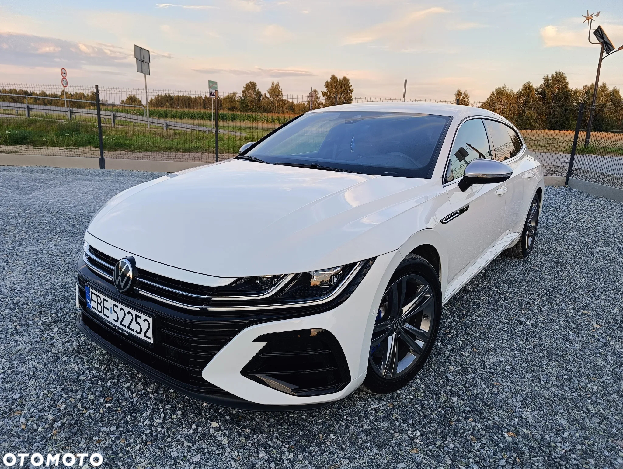 Volkswagen Arteon 2.0 TSI 4Motion R DSG - 2