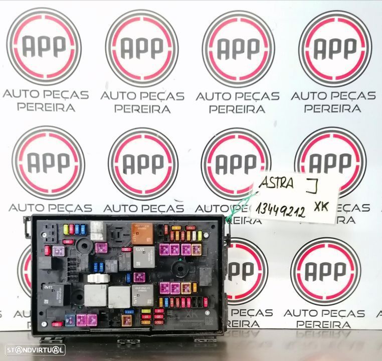 Módulo caixa de fusíveis Opel Astra J 2015 referência 13449212 XK