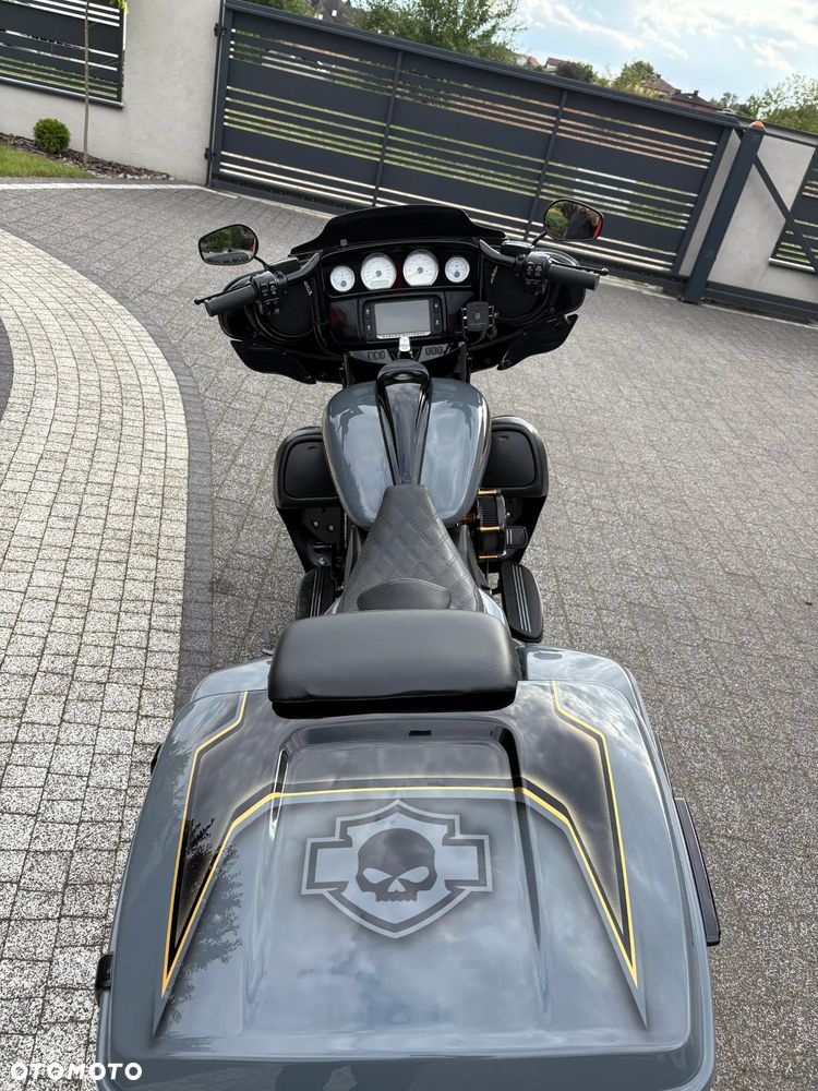 Harley-Davidson Touring Street Glide - 10