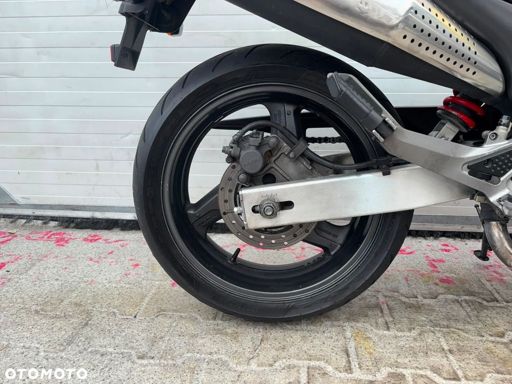 Honda Hornet - 24