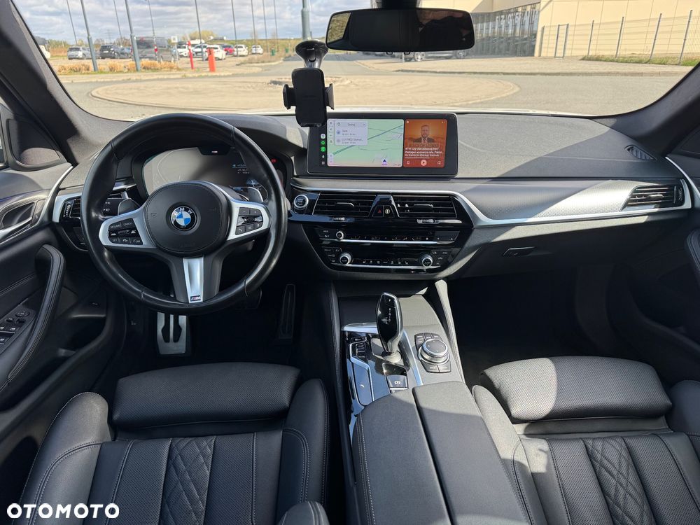 BMW Seria 5 520d xDrive mHEV M Sport sport - 12