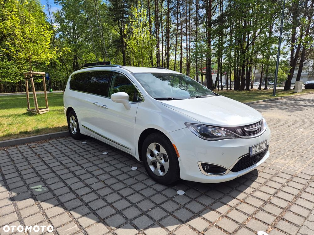 Chrysler Pacifica - 7