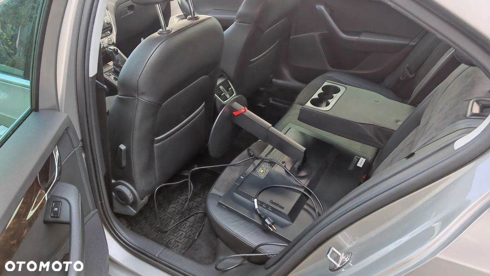 Skoda Octavia 2.0 TDI 4x4 Style DSG - 4