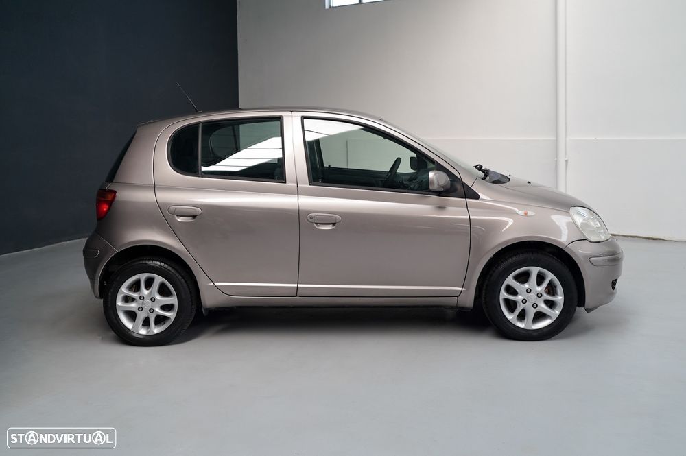 Toyota Yaris 1.0 Sol - 9