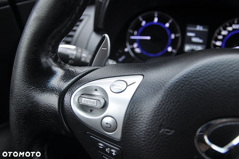 Infiniti QX70 3.0d S - 15